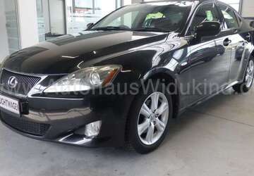Lexus IS 220d 271.000 km 2.990 &euro; Wuppertal 42289