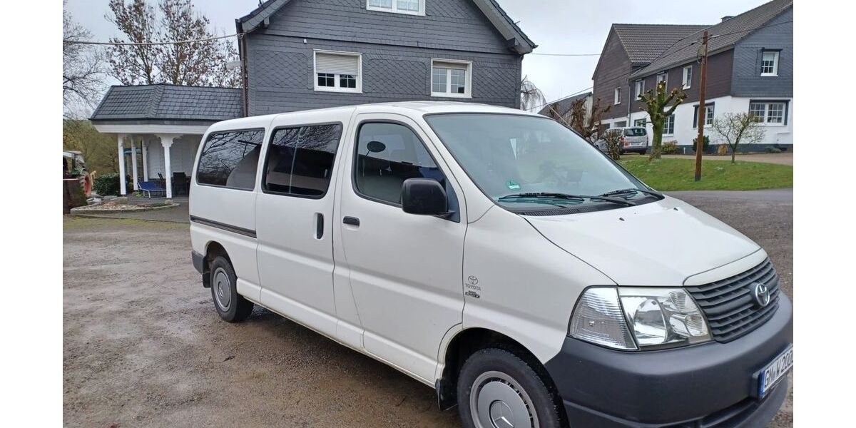 Toyota Hiace 176.000 km 9.100 &euro; Wipperfürth 51688