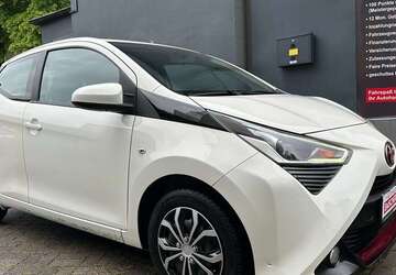 Toyota Aygo 64.540 km 8.880 &euro; Dortmund 44369