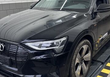 Audi e-tron 29.997 km 31.645 &euro; Hagen 58091