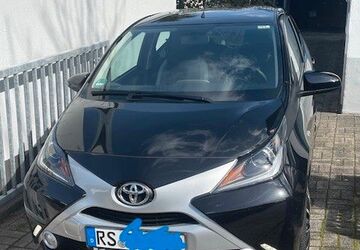 Toyota Aygo (X) 14.000 km 12.900 &euro; Remscheid 42859