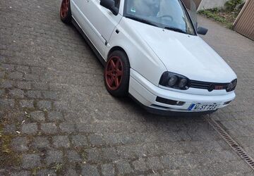 VW Golf 295.162 km 3.699 &euro; Remscheid 42899
