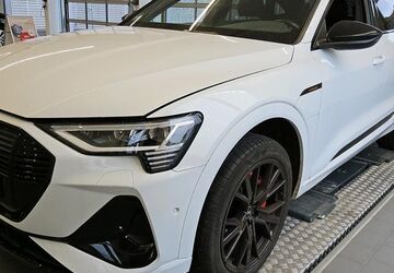Audi e-tron 26.690 km 31.888 &euro; Hagen 58091