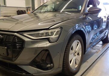 Audi e-tron 47.523 km 41.825 &euro; Hagen 58091