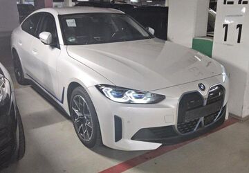 BMW i4 77.108 km 37.889 &euro; Hagen 58091