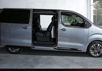 Opel Zafira Life 4.105 km 53.699 &euro; Dortmund 44289