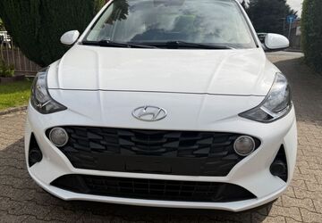 Hyundai i10 49.376 km 10.222 &euro; Bochum 44799