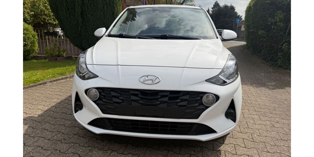 Hyundai i10 49.376 km 10.222 &euro; Bochum 44799