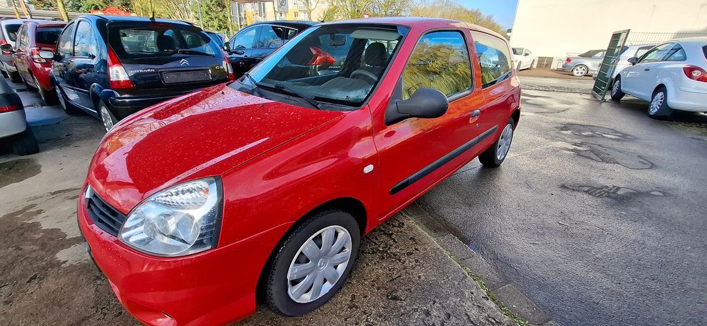 Renault Clio 121.700 km 2.400 &euro; Dortmund 44339