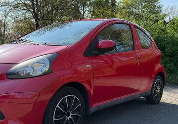 Toyota Aygo (X) 105.800 km 1.999 &euro; Dortmund 44267