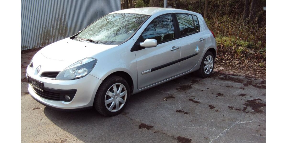 Renault Clio 117.000 km 2.500 &euro; Hagen 58091