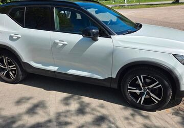 Volvo XC40 102.700 km 27.000 &euro; Remscheid 42855