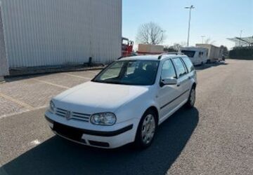VW Golf 220.000 km 1.999 &euro; Remscheid 42853