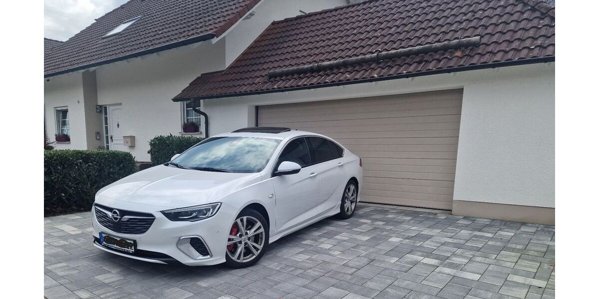 Opel Insignia 94.000 km 22.950 &euro; Kierspe 58566