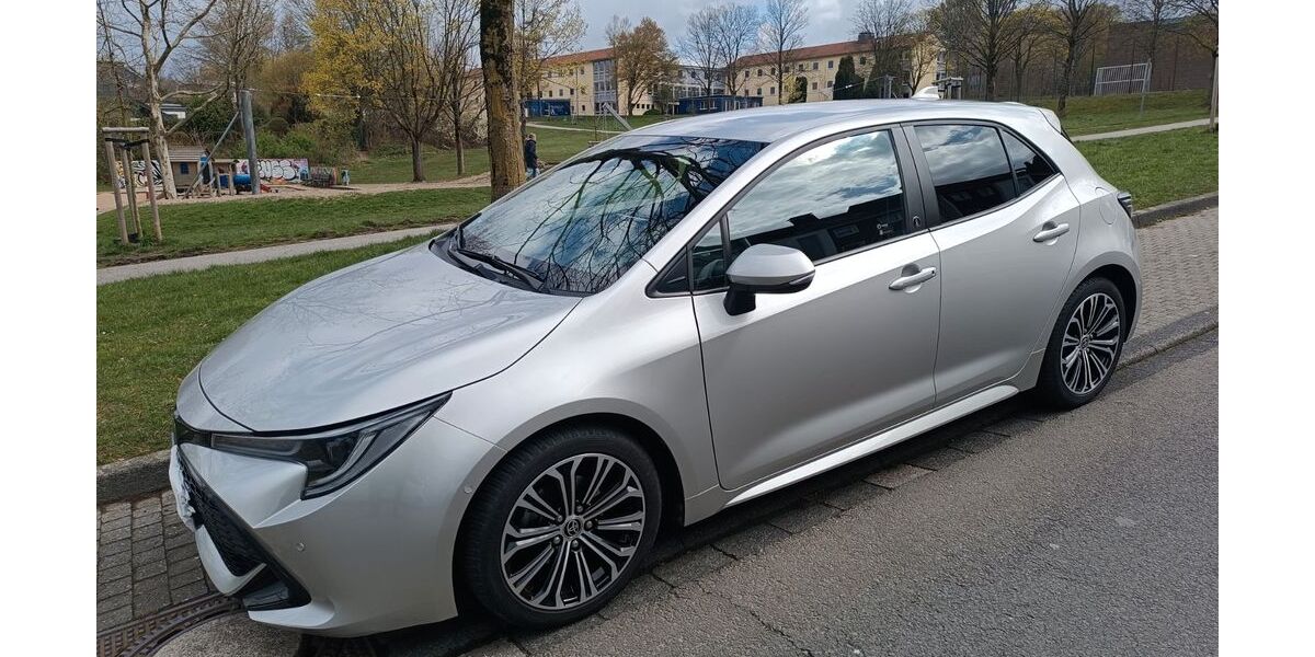 Toyota Corolla 33.700 km 24.850 &euro; Hagen 58093