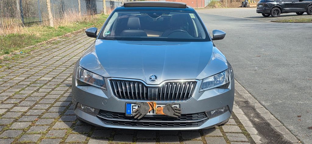 Skoda Superb 210.000 km 13.900 &euro; Sprockhövel 45549