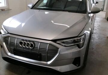 Audi e-tron 62.411 km 31.285 &euro; Hagen 58091