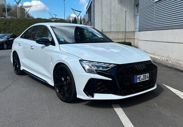 Audi RS3 4.000 km 62.500 &euro; Velbert 42553