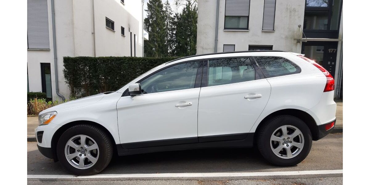 Volvo XC60 137.300 km 12.800 &euro; Wuppertal 42115