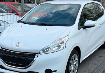 Peugeot 208 137.000 km 2.990 &euro; Castrop-Rauxel 44577
