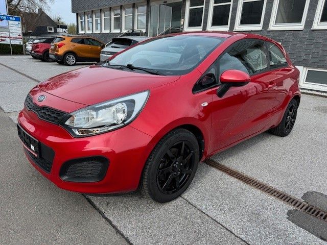 Kia Rio 25.000 km 7.950 &euro; Remscheid 42899