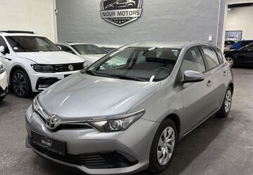 Toyota Auris 74.800 km 9.300 &euro; Iserlohn 58638