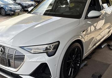 Audi e-tron 69.511 km 35.045 &euro; Hagen 58091