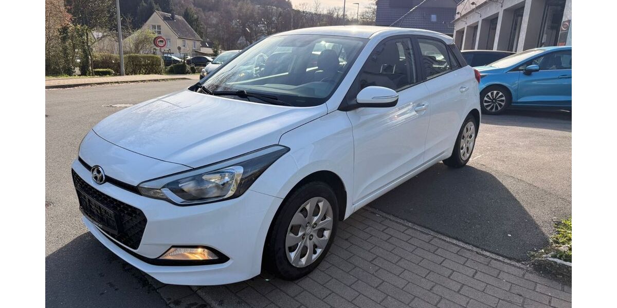Hyundai i20 105.990 km 6.499 &euro; Lüdenscheid 58515