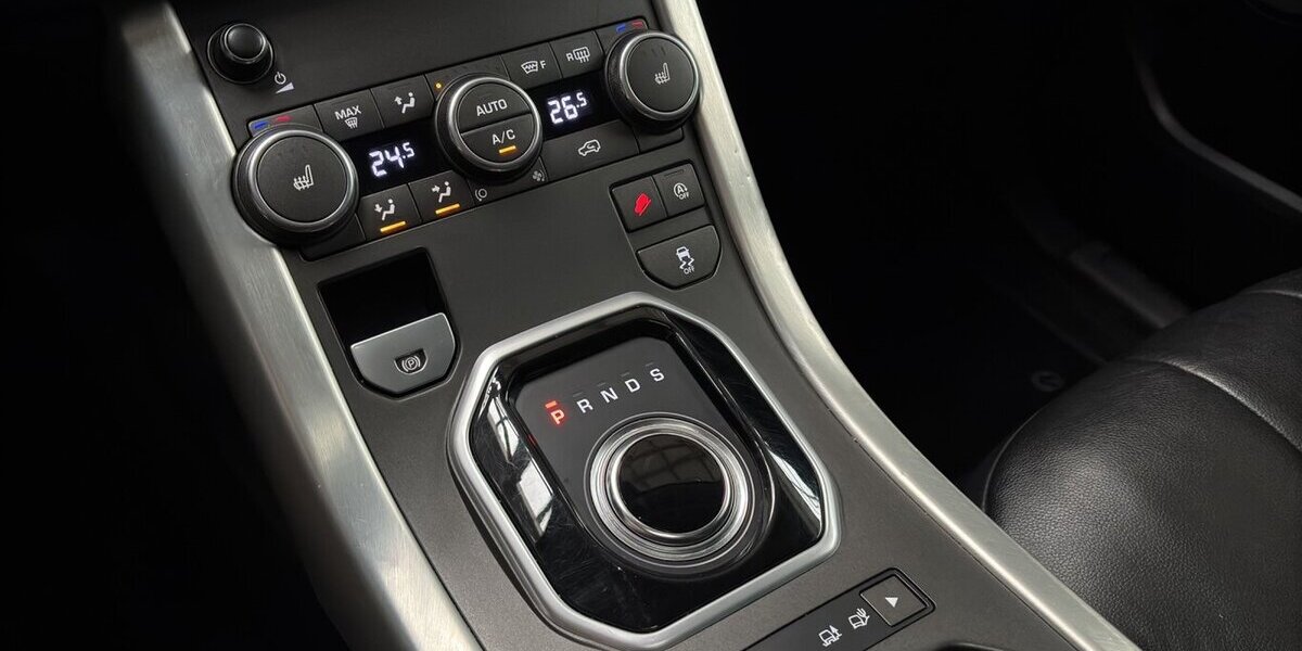 Land Rover Range Rover Evoque SE AWD Leder Pano Kamera Motor! 174.623 km 11.700 &euro; Wuppertal 42327