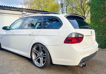 BMW 320 44.789 km 10.299 &euro; Bochum 44789