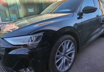Audi e-tron 59.987 km 34.545 &euro; Hagen 58091