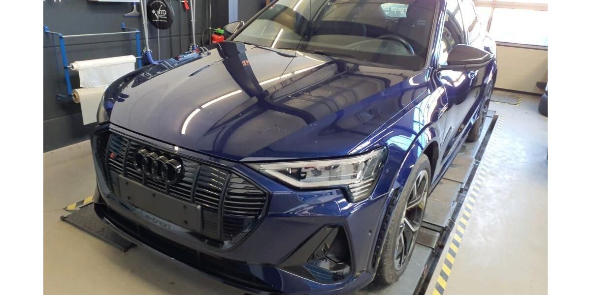 Audi e-tron 40.563 km 44.720 &euro; Hagen 58091