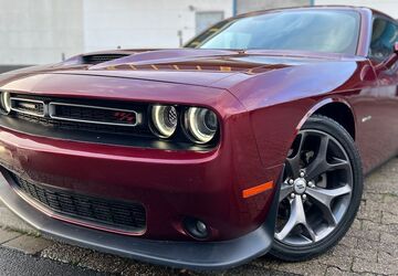 Dodge Challenger 89.000 km 28.700 &euro; Unna 59425