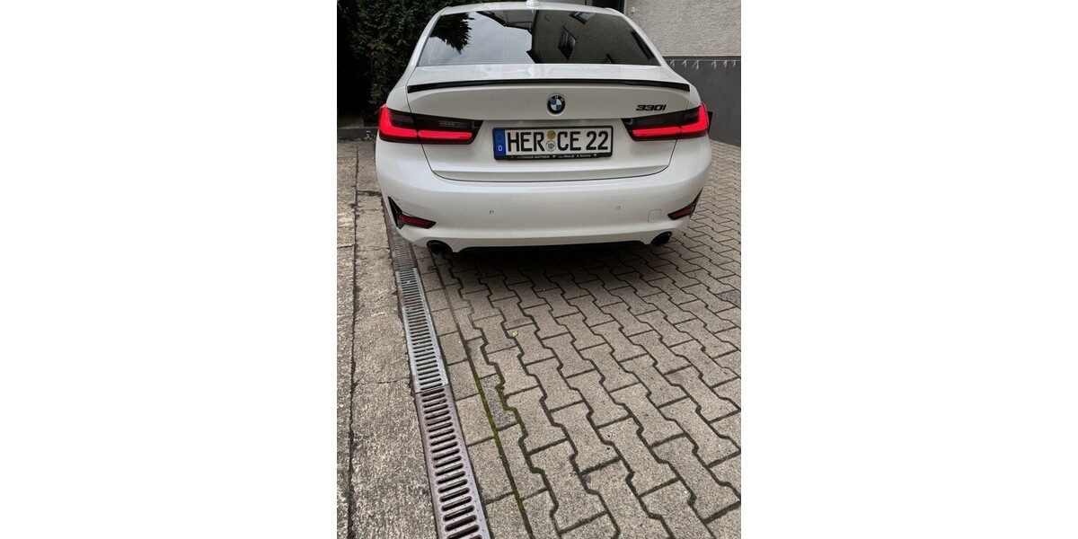 BMW 330i 61.300 km 33.500 &euro; Herne 44623