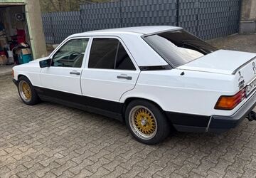 Mercedes-Benz 190 181.447 km 6.490 &euro; Dortmund 44369