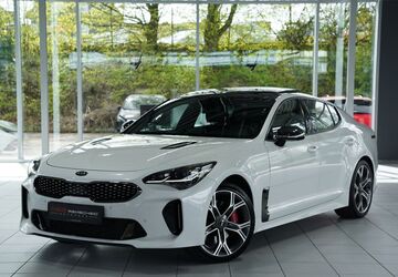 Kia Stinger 122.316 km 33.800 &euro; Remscheid/NRW 42855