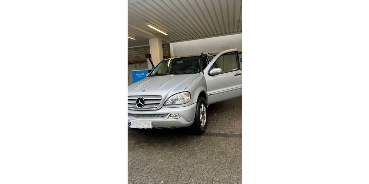 Mercedes-Benz ML 350 305.000 km 8.200 &euro; Bochum 44803