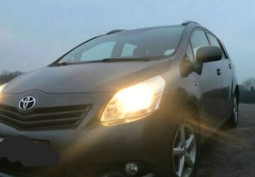 Toyota Verso 210.000 km 3.500 &euro; Hagen 58097