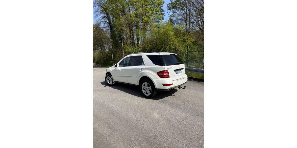 Mercedes-Benz ML 350 185.500 km 12.500 &euro; Hagen 58095