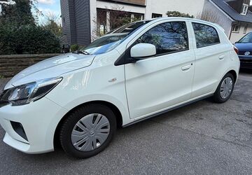 Mitsubishi Space Star 15.000 km 10.900 &euro; München 81369