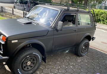 Lada Niva 93.832 km 6.500 &euro; Hemer 58675
