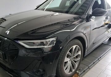 Audi e-tron 29.739 km 31.805 &euro; Hagen 58091