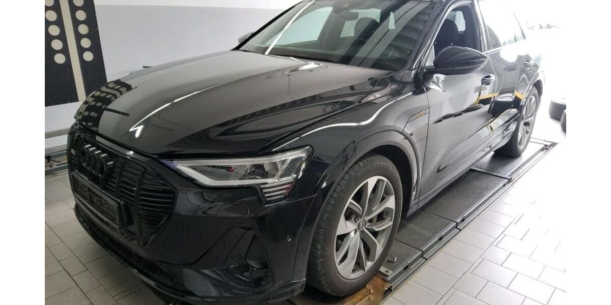 Audi e-tron 29.739 km 31.888 &euro; Hagen 58091