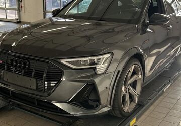 Audi e-tron 53.067 km 43.100 &euro; Hagen 58091