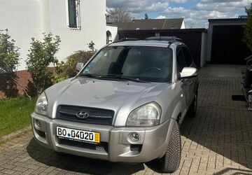 Hyundai TUCSON 110.000 km 4.900 &euro; Bochum 44805