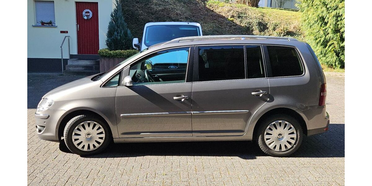 VW Touran 249.500 km 4.500 &euro; Hemer 58675