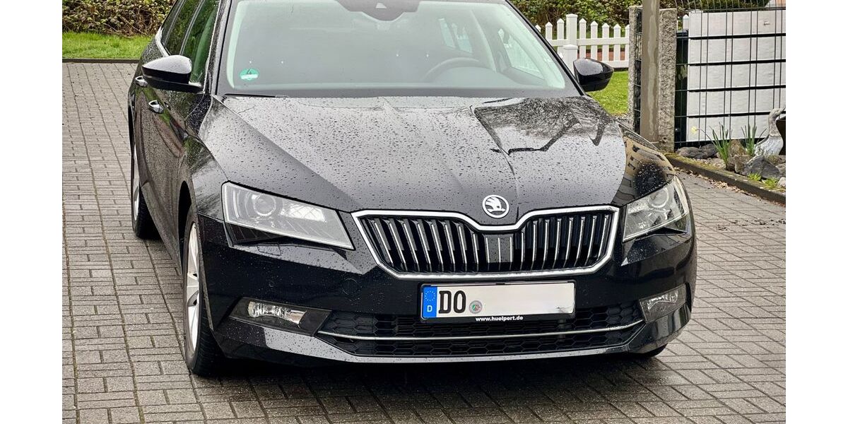 Skoda Superb 127.000 km 15.990 &euro; Dortmund 44379
