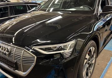 Audi e-tron 48.296 km 34.834 &euro; Hagen 58091