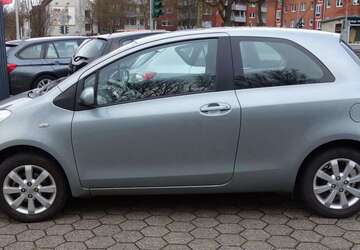 Toyota Yaris 150.000 km 2.999 &euro; Herne 44653