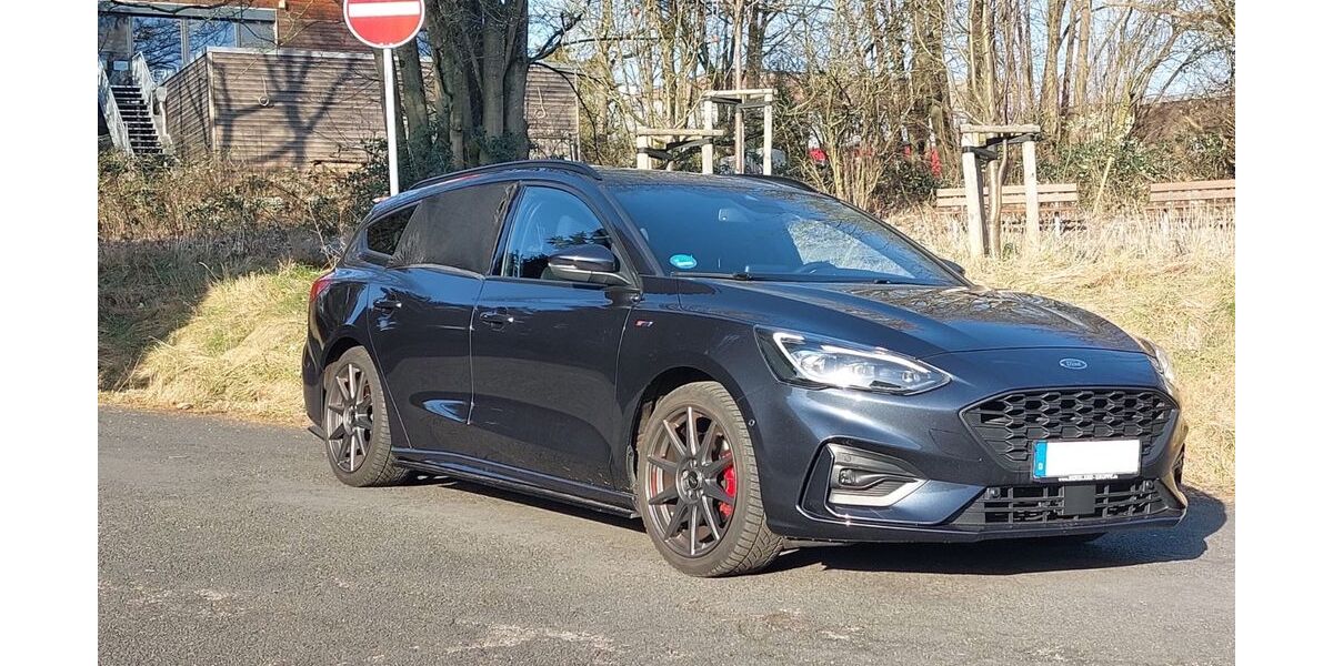 Ford Focus 69.000 km 21.500 &euro; Wuppertal 42287